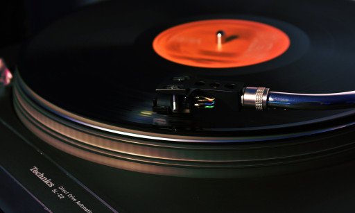 Numark TT1625: A Classic Turntable for Vinyl Enthusiasts